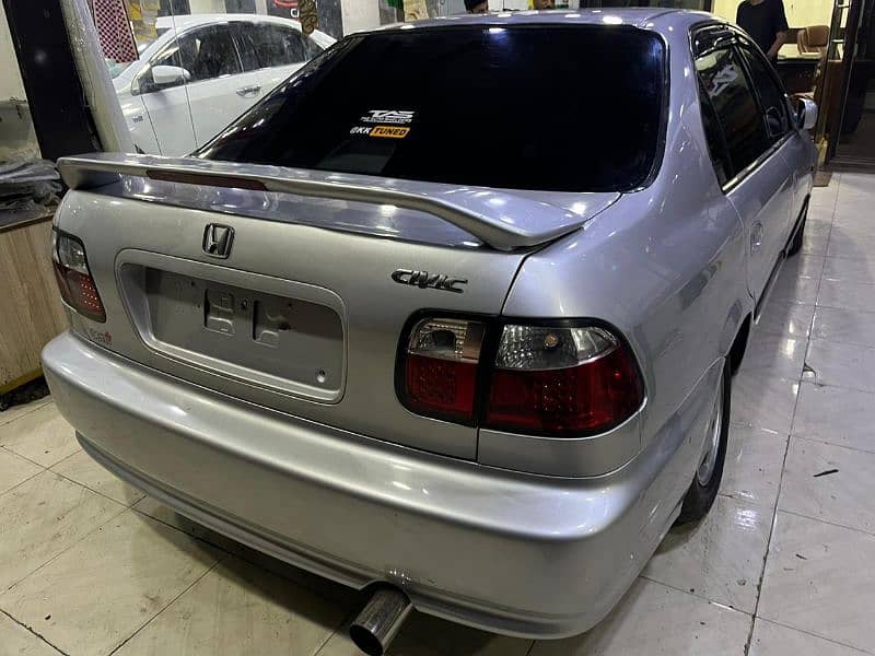 Honda Civic VTi 1998 9