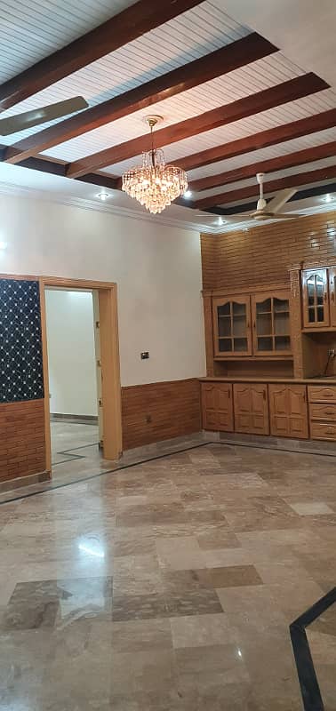 8 Marla 30*60 Ground portion for rent in G13 isb near market Masjid park 18