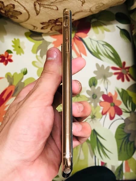 iphone xs max 256gb pta 3