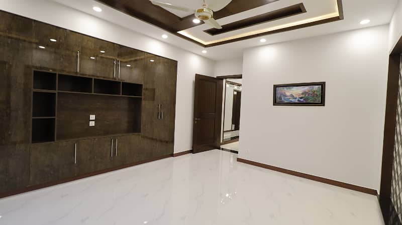 One Kanal House Available For Sale In DHA Phase 6 Block Lahore 28