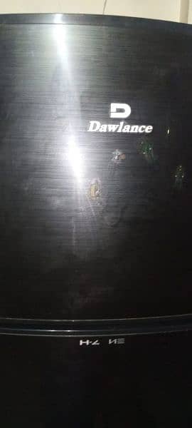 Dawlance hzone medium. size fridge working perfectly 3