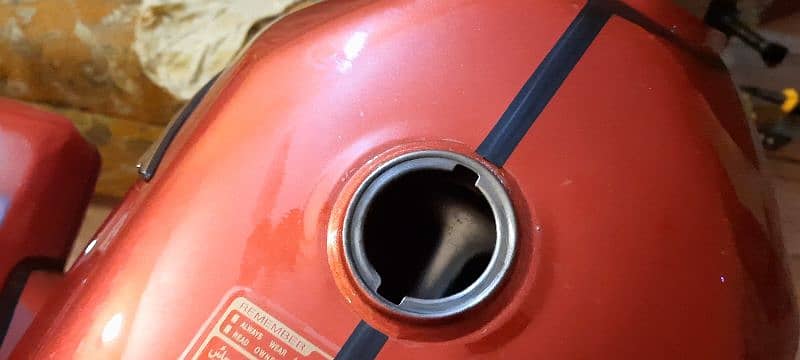 Honda Cg 125 Geniune Fuel Tank And Side Covers 2