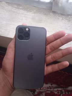 i phone11pro 256gb sialkot sim all working 8 month say