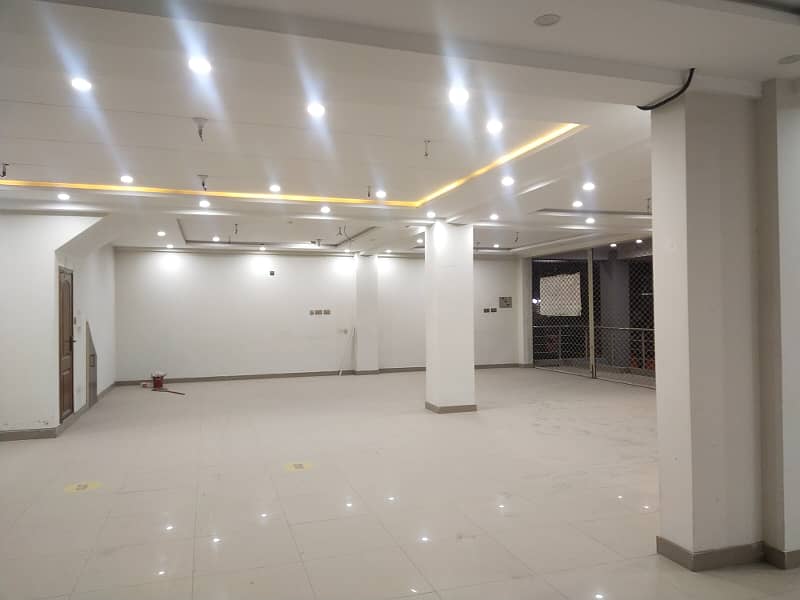 2200sqft comerical Space Available for rent in murree road 2