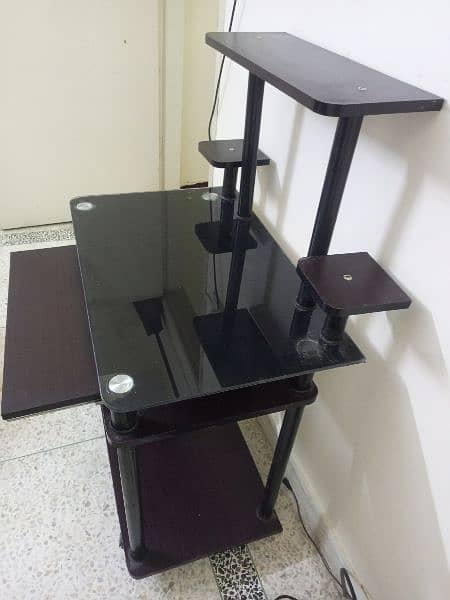 computer tables in new condition 5