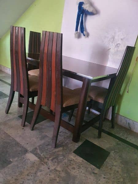 Dinning Table foe urgent sale 1