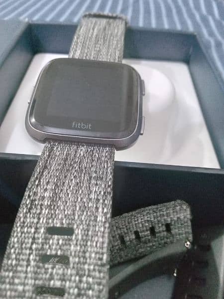 Fitbit Versa Special Edition Smart watch 6