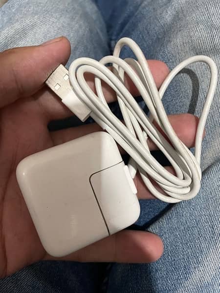 ipad mini 5 100% original box pulled charger hy 2