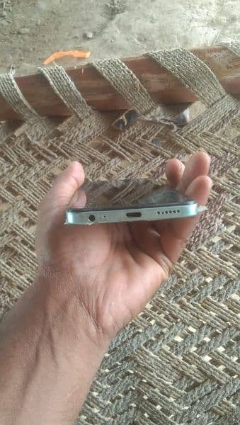 Infinix smart 8 ram 4/64 2