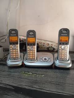 UK imported Panasonic trio cordless phone with Intercom with Answer ma