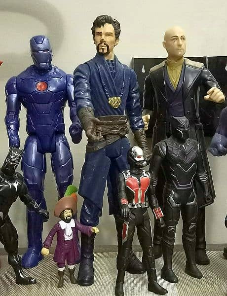 ASSORTED ACTION FIGURES SUPER HERO COLLECTION FOR ENTHUSIASTICS! 1