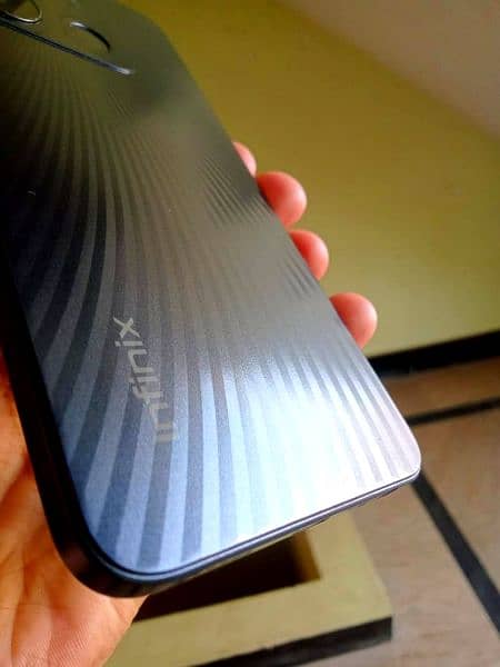 Infinix Smart 7 HD (4,64) 5