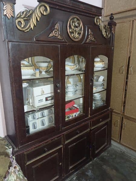 dressing table & showcase 0