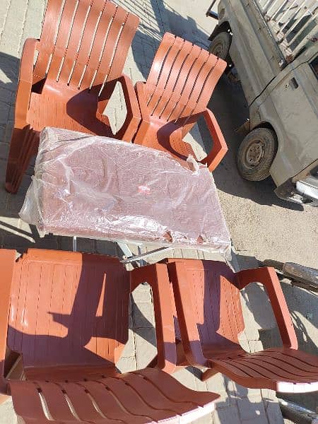 PLASTIC OUTDOOR GARDEN CHAIRS TABLE SET AVAILABLE FOR SALE 13