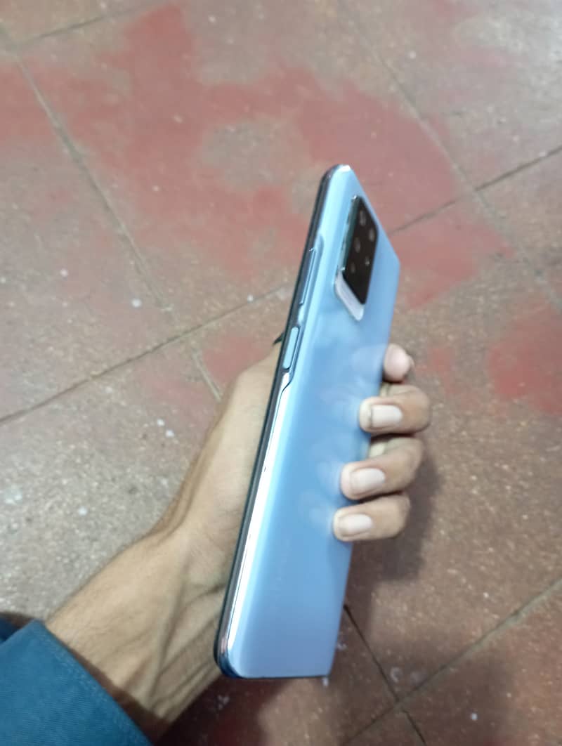 Infinix not 10pro 8gb 128 gb 3