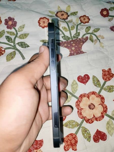 iphone 12 jv brand new 100 battery health 4