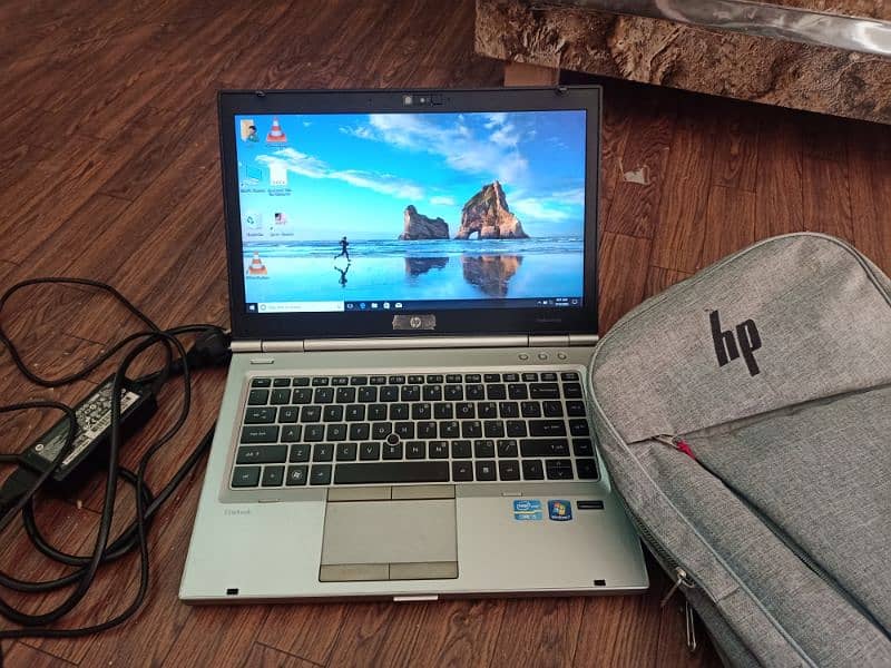 HP Fresh 10/10 laptop For sale 0