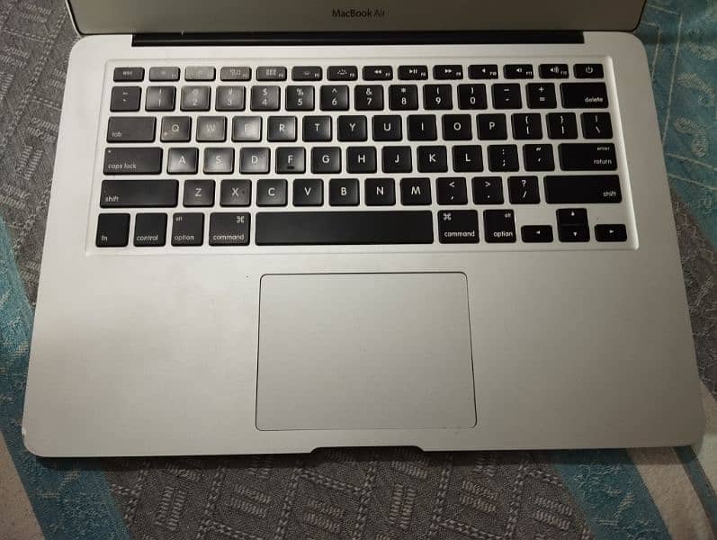 Macbook air version 11.7. 10 3