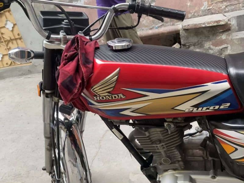 Brand New Honda 125 9/10 Condition With Genuine Tunki Tapa 3