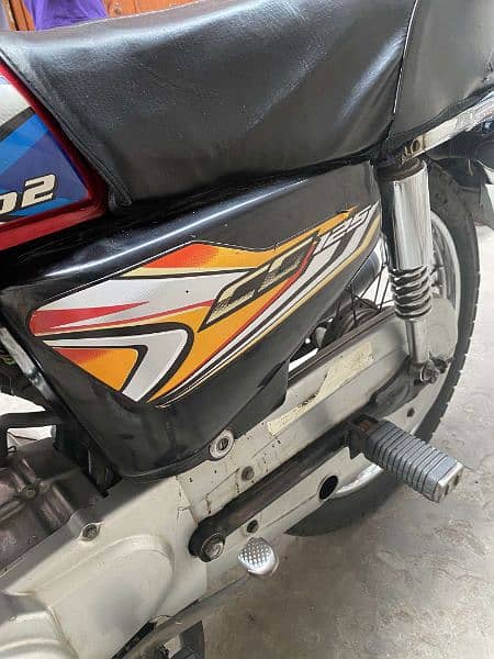 Brand New Honda 125 9/10 Condition With Genuine Tunki Tapa 10