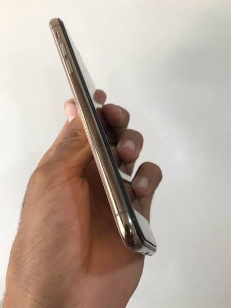 iPhone XS non pta 10by9 condition battery health 80 all okay 3