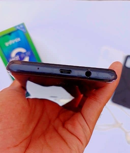 Infinix hot 9 Play 4/64 4g With Box And Charger All Okay 5
