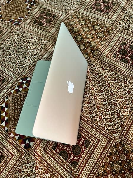 MacBook Air 2015 8GB 256GB SSD 9