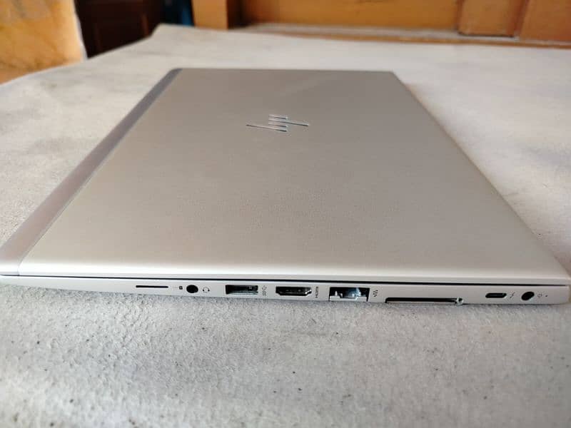 HP 840 g5(i5 8th gen) 1