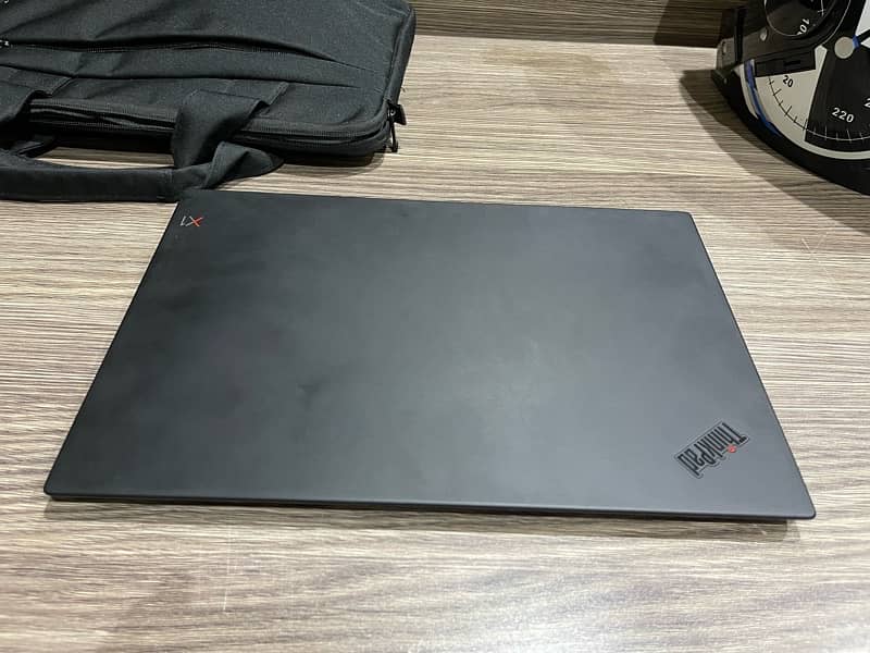 lenovo thinkpad X1 carbon 16gb 256gb i5 8th generation Touch Screen 0