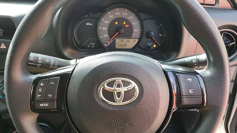Toyota Vitz 2018 9