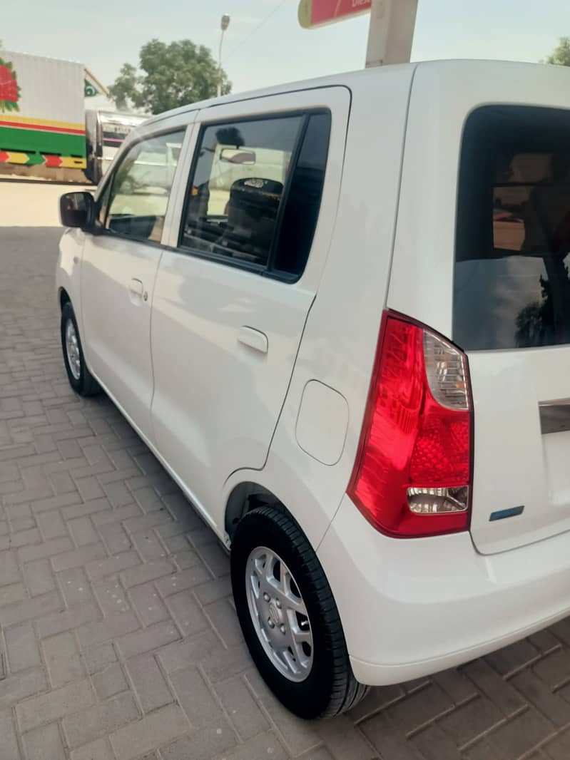 Suzuki Wagon R AGS 2021 3