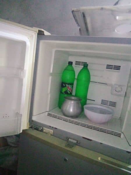 fridge 0