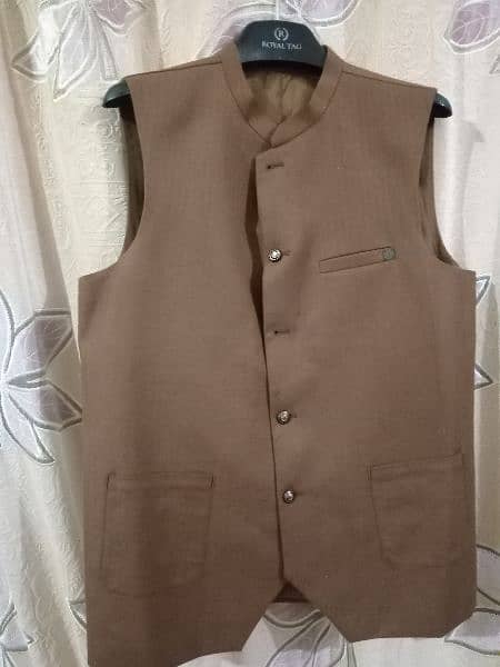 groomed vest qulla 4