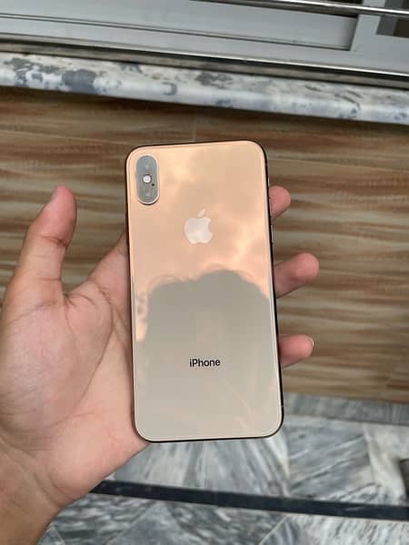 Iphone Xs factory unlock 4