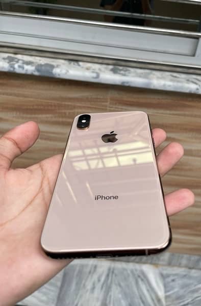 Iphone Xs factory unlock 5