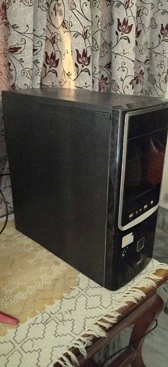 Gaming pc| i5 4th gen| Rx 580 8Gb| 16Gb Ram| 500 Gb hard full of games 3