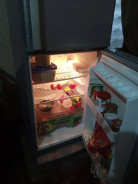 Dawlance fridge lvs series for sale and exchang with big size fridge 1