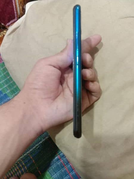 Vivo Y17 4/128 10/10 condition my whatsapp no 03140550506 3