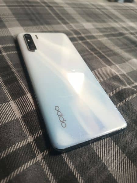 oppo f15 with box 8/128 5