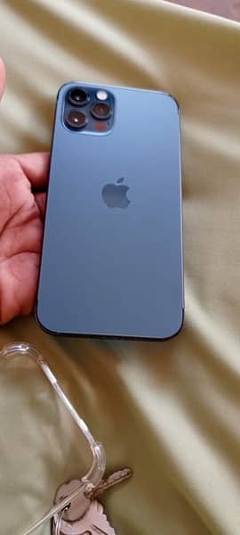 iphone 12 pro 256Gb 4