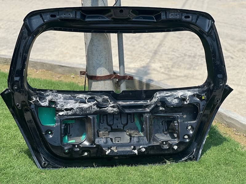 Suzuki swift rear trunk 4