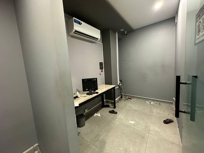 1 kanal Beautiful Furnished Office Available for rent 2