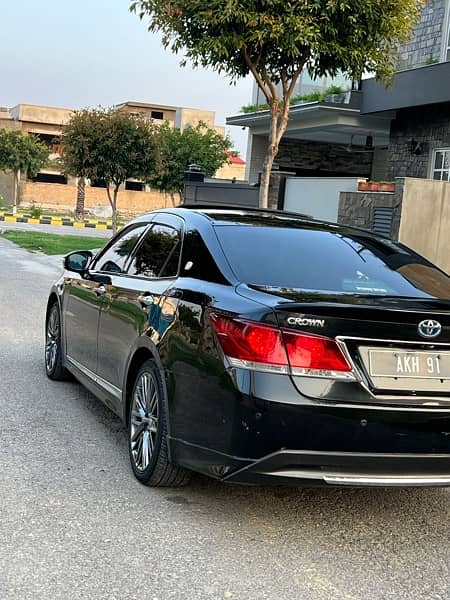 Toyota Crown Athlete S package 6