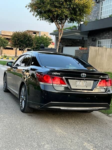 Toyota Crown Athlete S package 8