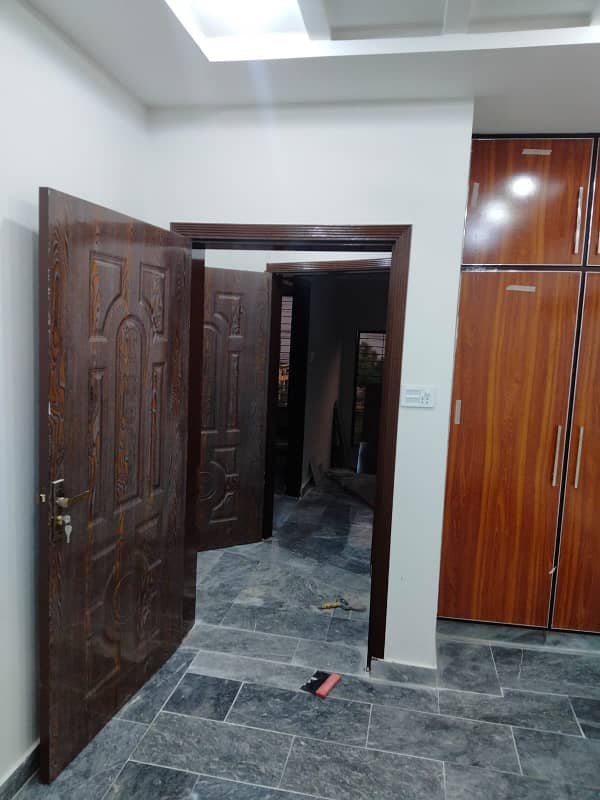 Brand New Flat 2 Rooms one Washroom kitchen Davis Road near Shimla Hill Lahore 2