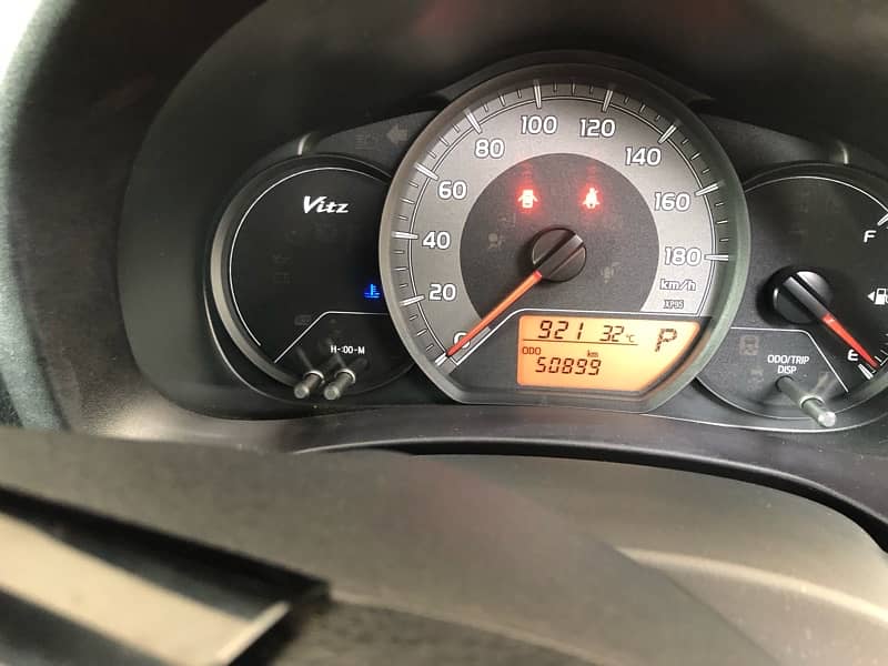 Toyota Vitz 2018 GRADE 4.5 Urgent sale 5