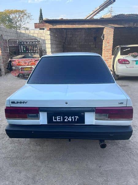 Nissan Sunny 1986 3