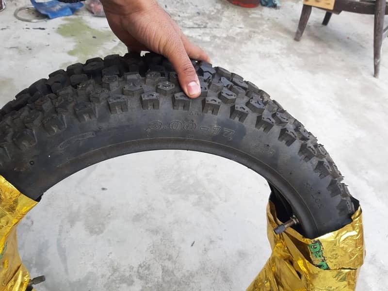 all type of tires available suzuki gs 150 ybr honda 150 gd110 cd70 4