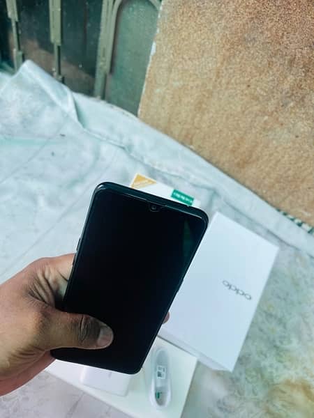 Oppo F9 Pro(8gb/256gb)urgent Sale. 0/3/2/8/0/7/7/9/4/9/3 8