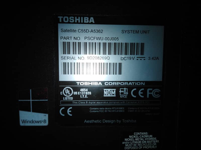 Toshiba Laptop model Satellite C550- A5362 mint condition 7